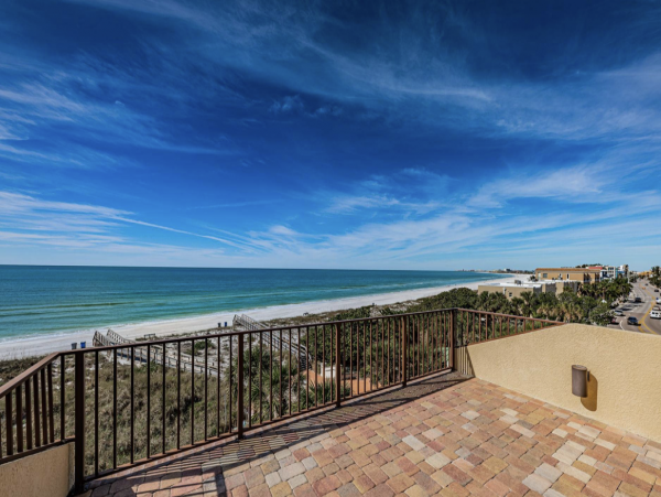 Treasure Island 6 Bedroom Home Pool & Views